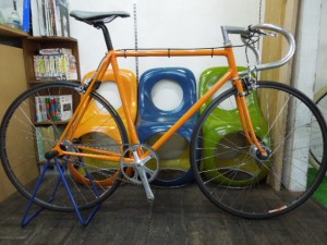 ピスト再生 再塗装 京都の中古自転車 新車販売 サイクルショップ エイリン