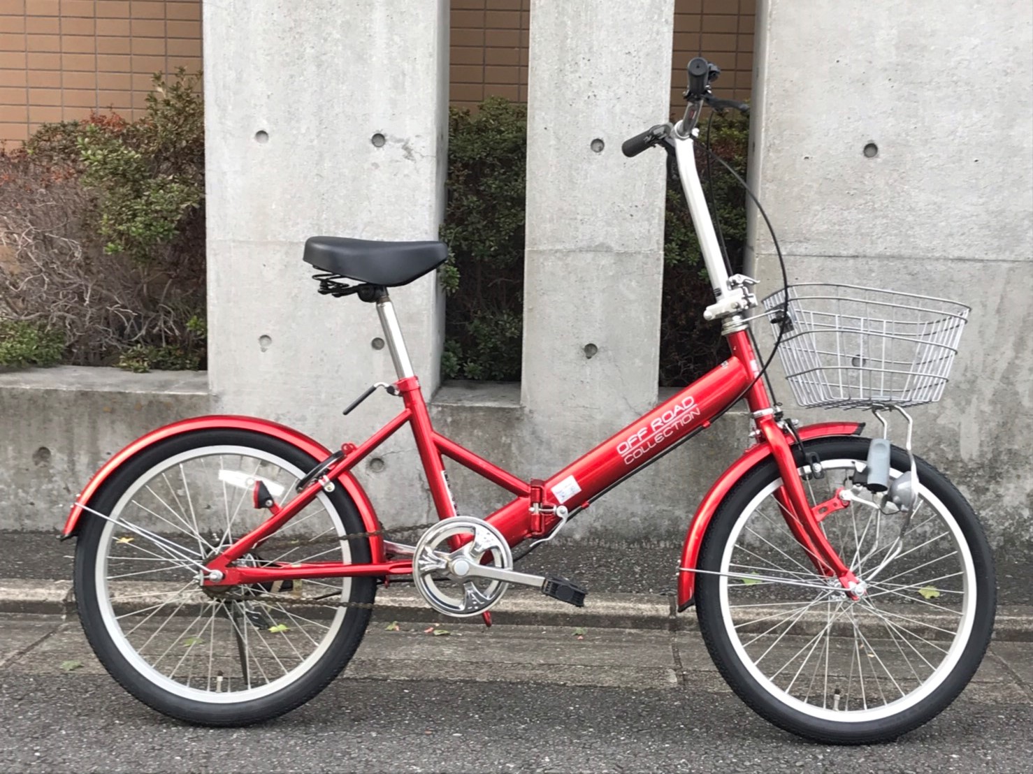 駐輪場所に困らない！？美品中古折り畳み小径自転車が入荷致しました！！ - 京都の中古自転車・新車販売 サイクルショップ エイリン