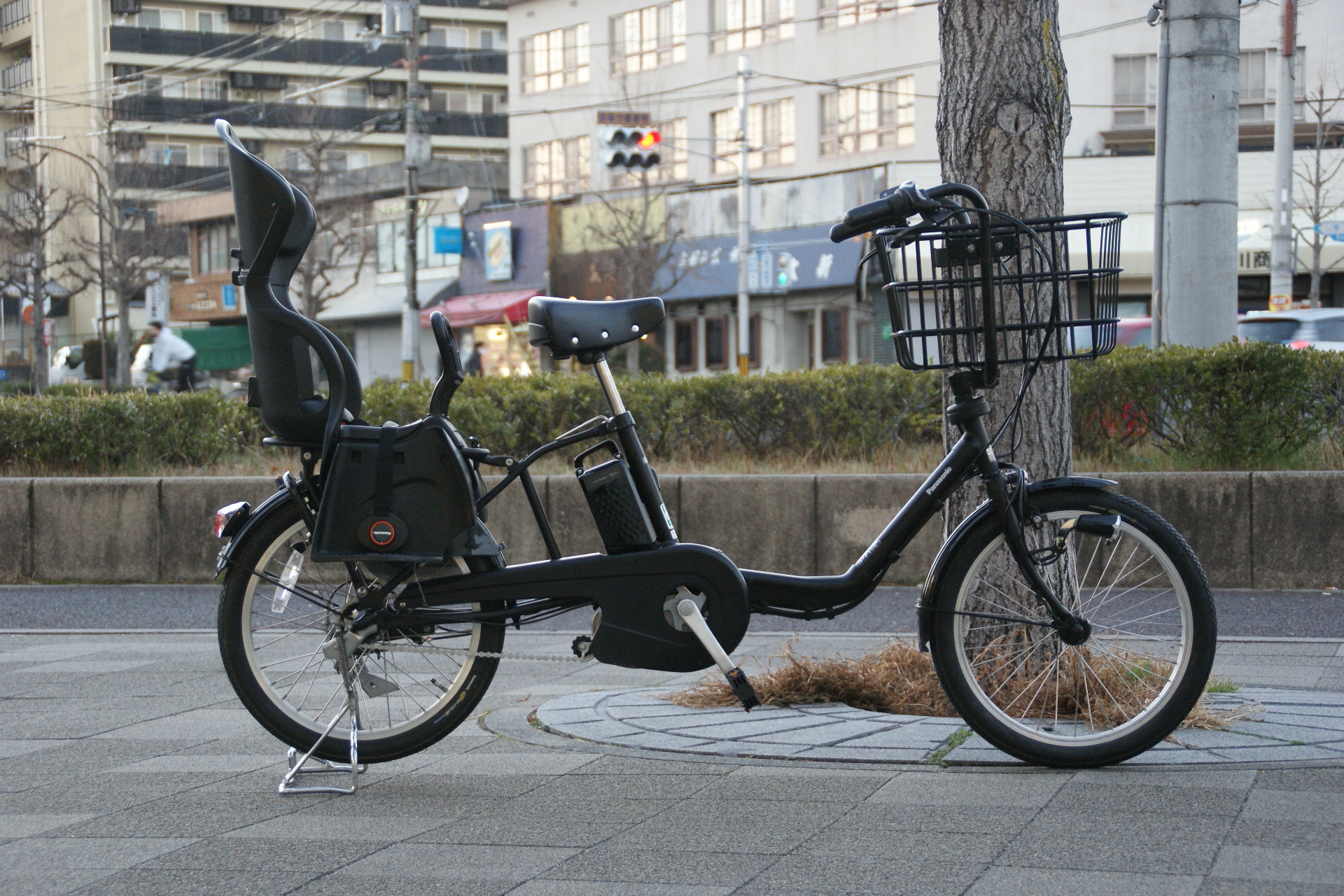(３人乗)パナ・ギュット ミニDX(２０１6年)１2.０Ah(電動自転車)